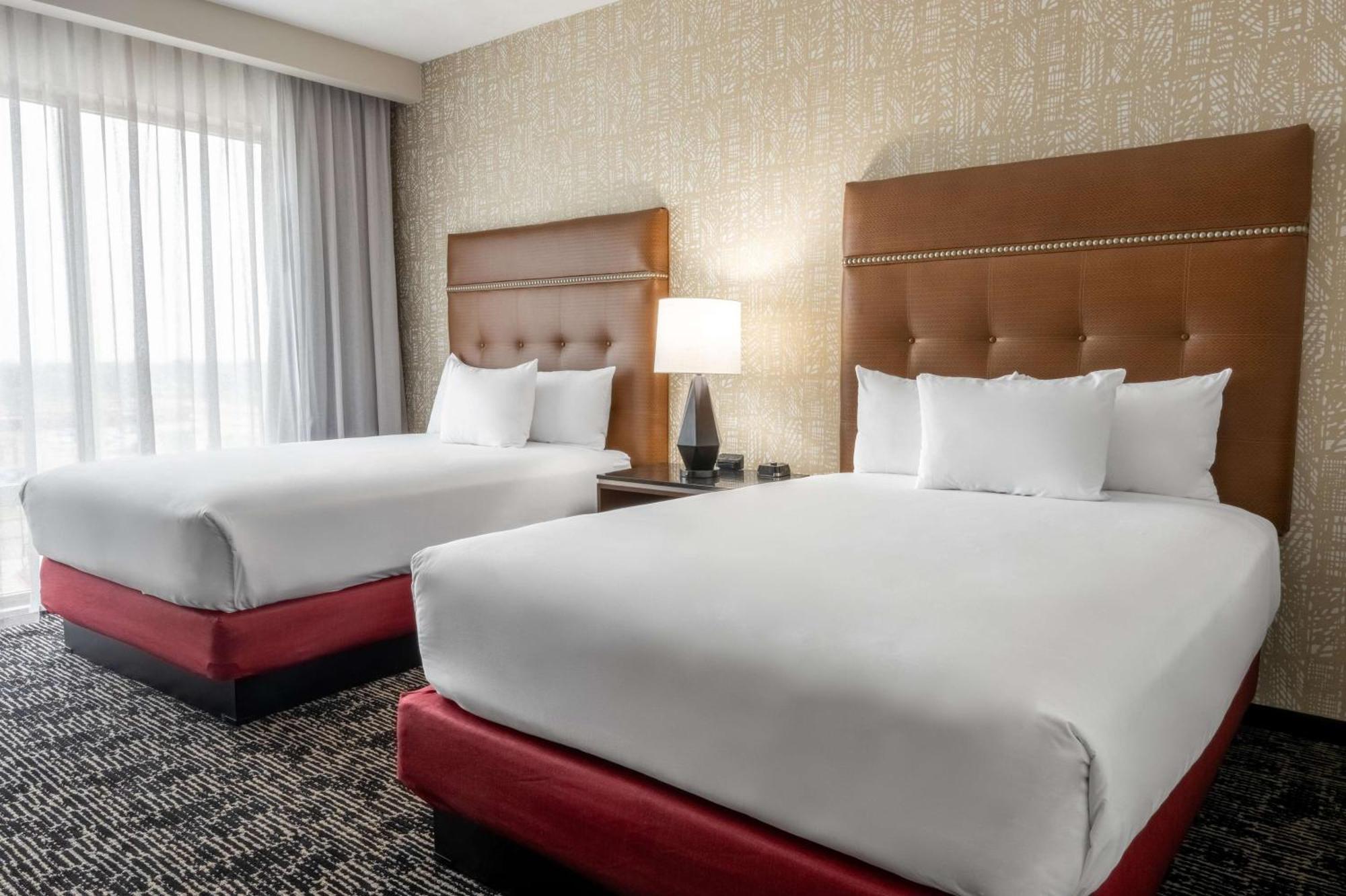Drury Plaza Hotel College Station Eksteriør billede