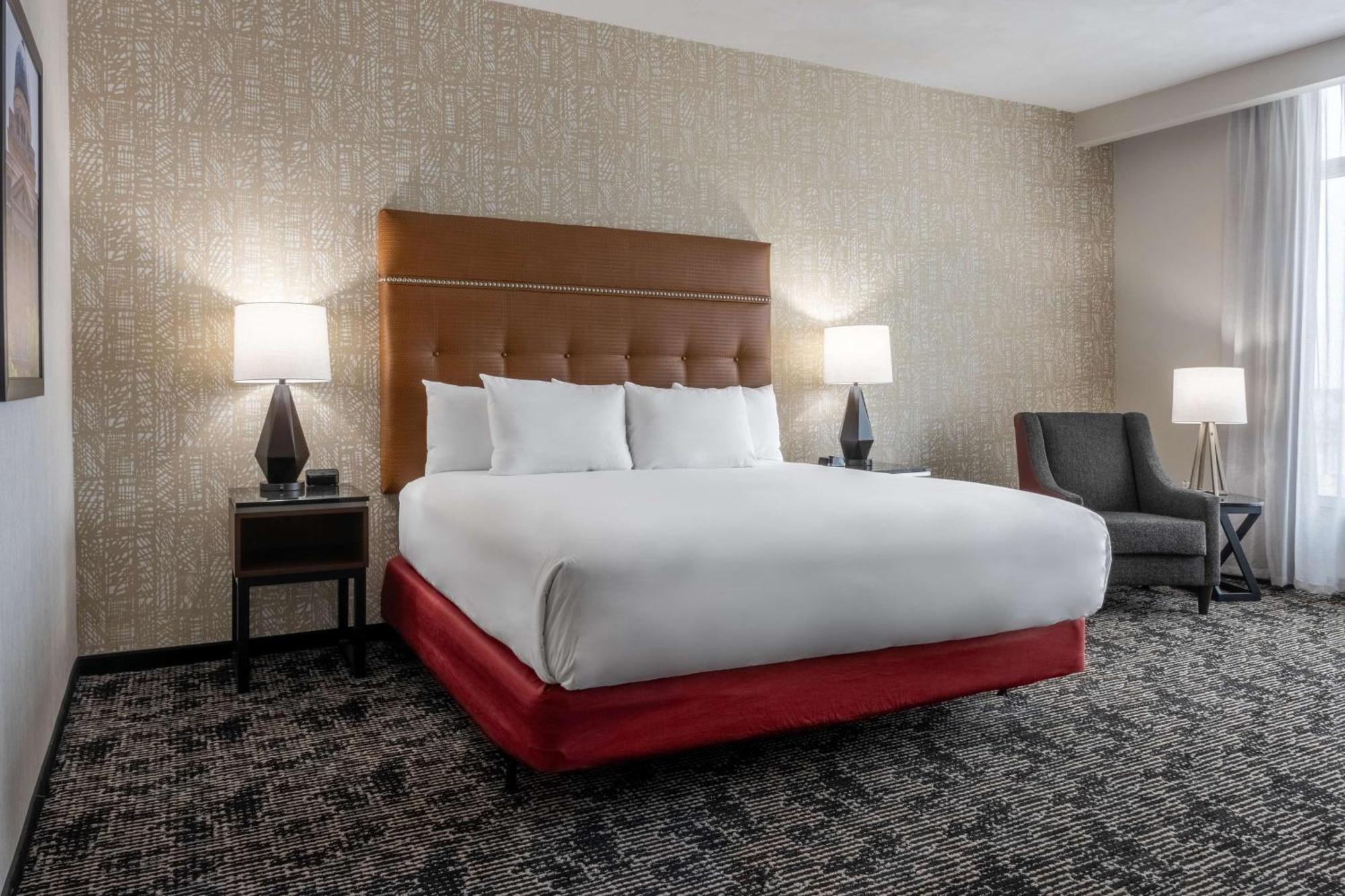 Drury Plaza Hotel College Station Eksteriør billede