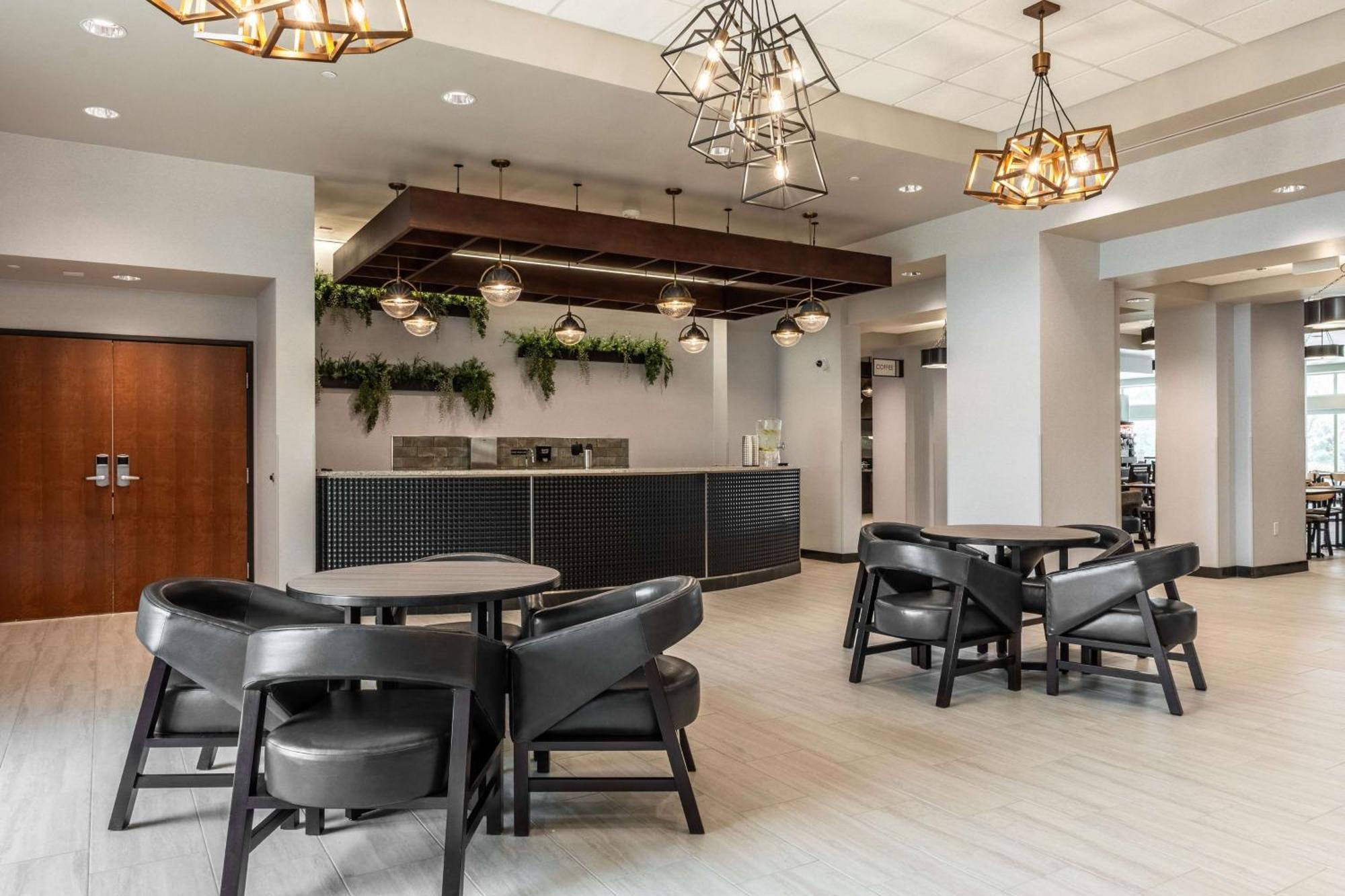 Drury Plaza Hotel College Station Eksteriør billede
